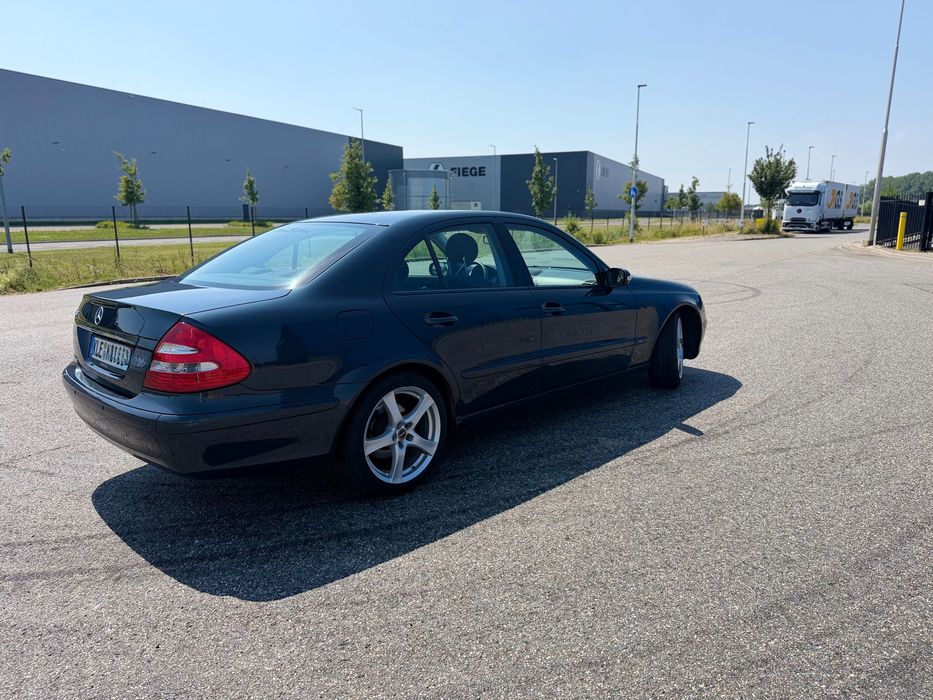 Mercedes E-CLASS w211 220 cdi