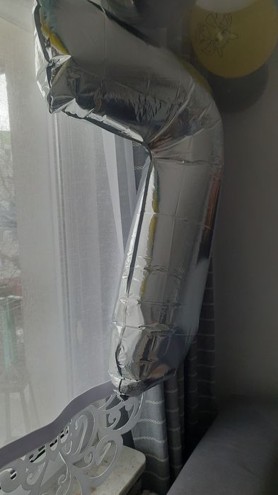 Balon urodzinowy srebny  cyfra 7  Duza plus świeczka na tort srebna 7