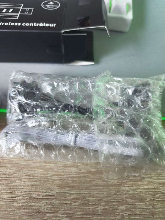 Bezprzewodowy kontroler wentylatorów Lian Li UNI FAN Wireless Controller V2