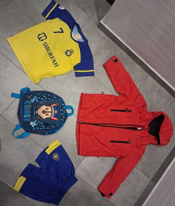dres 122/128 kurtka reserved bluzki 4f adidas  h&m