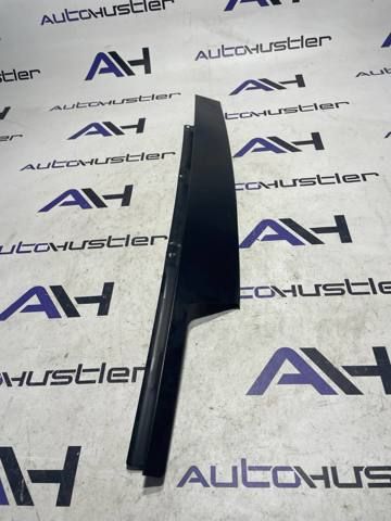 Вертикальная накладка двери передней левой cherokee