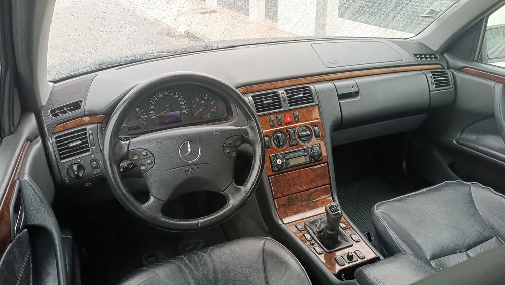 Mercedes-Benz E220cdi Manual W210 Nacional