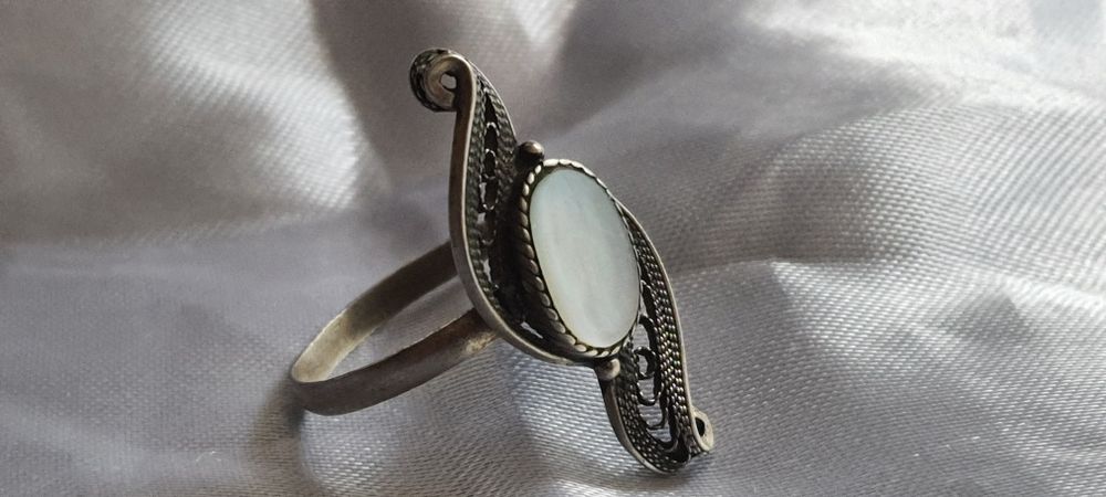 Зелёный гранат , украшения.