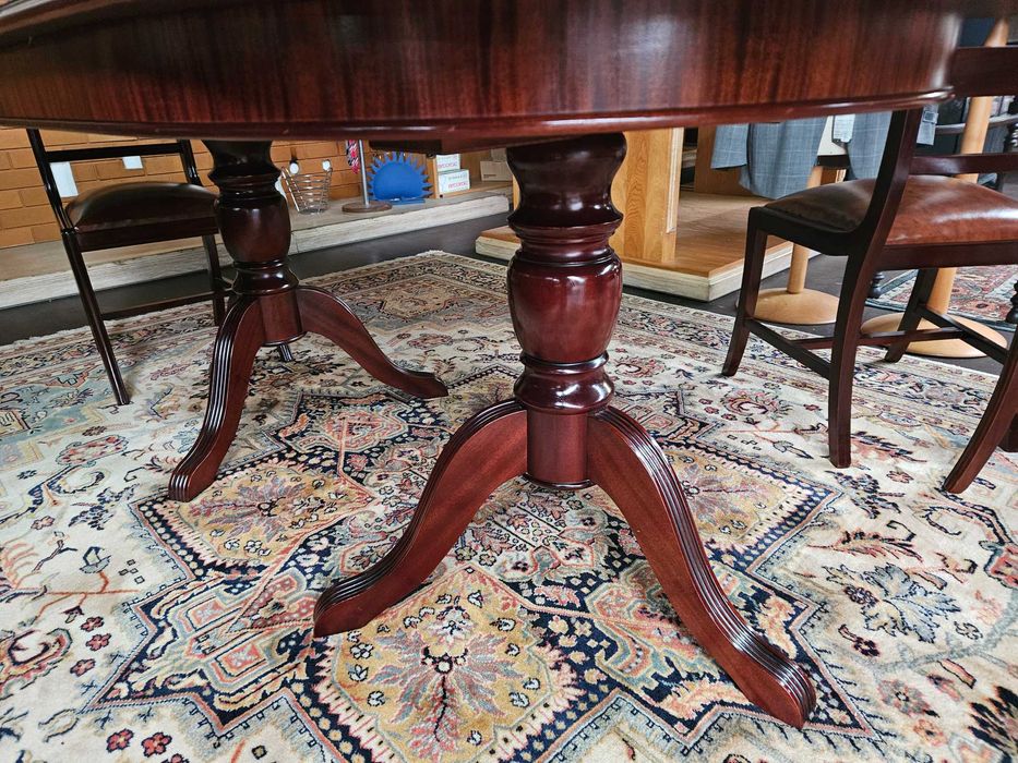 Mesa de sala extensível - óptimo estado - Só a mesa as cadeiras são à