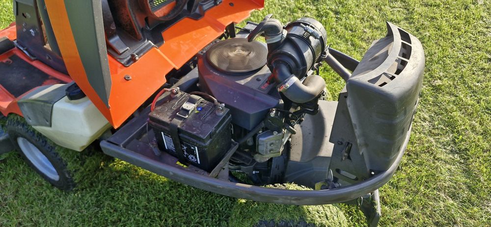 Traktorek kosiarka Husqvarna Rider PR17 AWD 4x4 wspomaganie