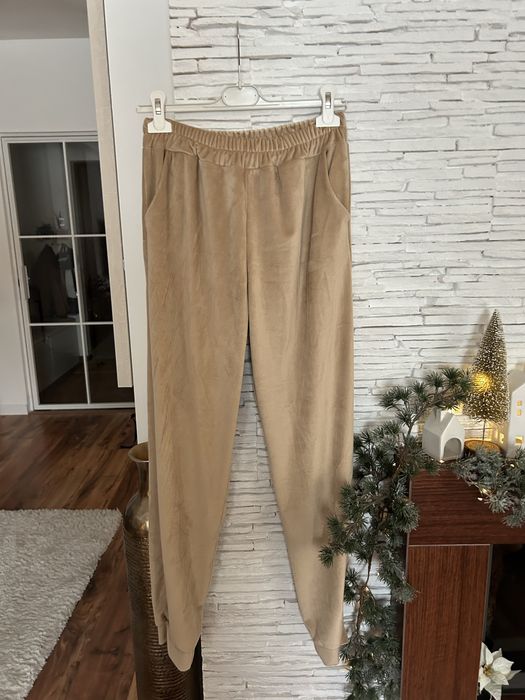 Wiosenny komplet dresowy z naszywką luxury S M L XL damsk dres damski