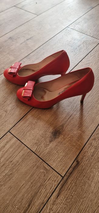 Szpilki koralowe, włoskie Mario Bolucci rozm. 39