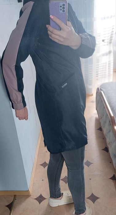 Продаються куртки