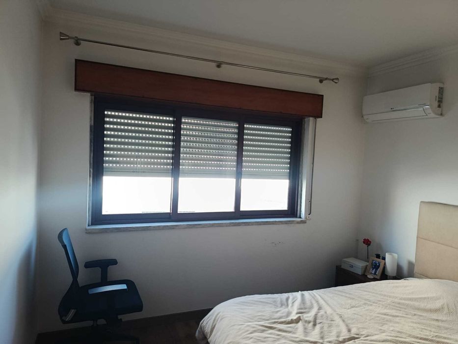 Janelas usadas em aluminio bordeaux com vidro duplo