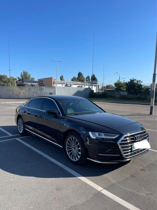 АВТОМОБІЛЬ ОФІЦІЙНИЙ У НАЯВНОСТІ В КИЄВІ 
Було невелике дтп у Києві 
Вже все зроблено 
Лонгова версія 

Чорний шкіряний салон
Матове дерево
Пакет оптичний чорний
Пакет підігрів-комфорт спереду та позаду
Пакет якості повітря (іонізатор та ароматизатор)
Кермо 2 подвійні спиці шкіряне багатофункціональне з пелюстками для перемикання передач та підігрівом
Передні сидіння з функцією пам яті та електрорегулюванням
Комфортний ключ
Стеля в чорній тканині
Зовнішні дзеркала з функцією пам яті з електрорегулюванням, підігрівом
Шкіряний пакет центральна консоль, підлокітники в дверях, кришка подушки безпеки на кермі; в шкірі Feinnappa з декорат. швом
Клімат-контроль 4-зональний
Audi phone box light
Диски ковані 20
Операційні кнопки чорні, скляна оптика
Audi smartphone interface
Пакет-асистент Місто: асистент проїзду перехресть; система попередження про зміну смуги руху; асистент безпечного виходу з автомобіля; асистент виїзду заднім ходом; система безпеки Audi pre sense 360°, до складу якої входять системи безпеки Audi pre sense front, Audi pre sense rear, Audi pre sense basic, Audi pre sense side
Пакет-асистент Паркінг(камери 360, автопарковка)
Матричні світлодіодні фари HD з динамічними вказівниками поворотів
Фонове контурне багатокольорове освітлення
Модуль дистанційного управління для задніх пасажирів
Музичний інтерфейс Audi music interface позаду
Подвійне звукоізолююче засклення
Індикація контролю тиску в шинах