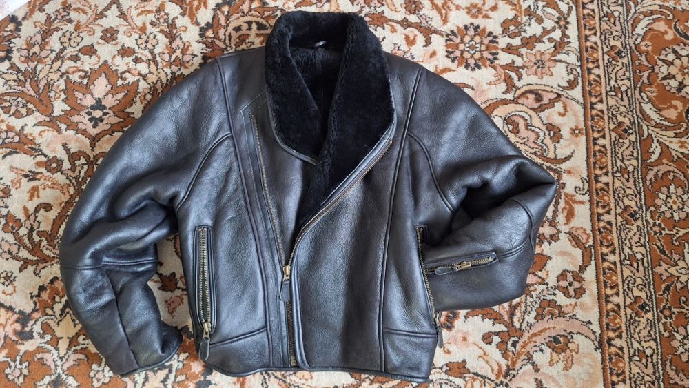 Дубленка бомбер из овчины.