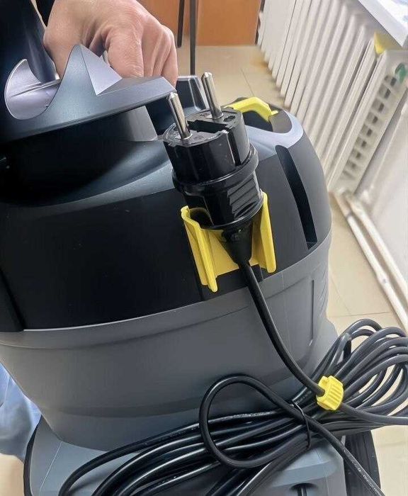 Пылесос моющий Karcher puzzi 8