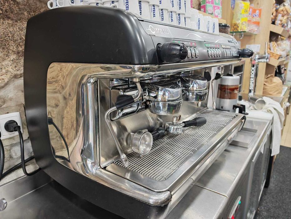 Máquina Café Industrial La Cimbali (Quase Nova)