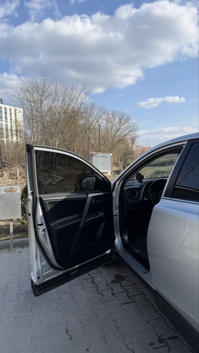 Продам Toyota RAV-4