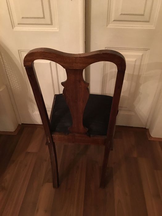 Cadeira Luis XVI com banqueta forrada a seda Designer guilds