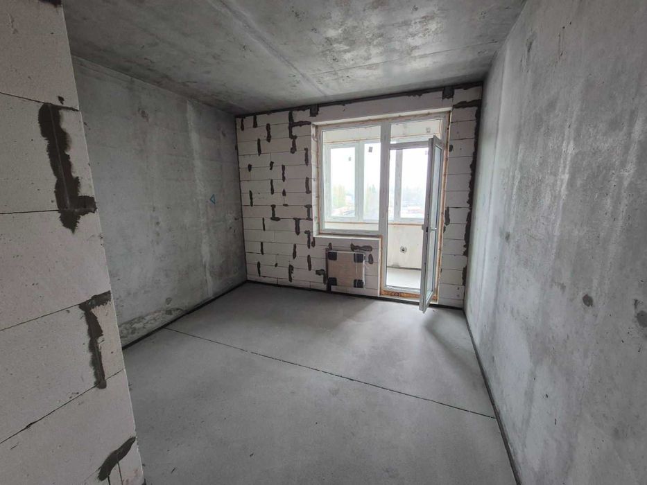 Однокомнатная на Варненской в ЖК "Скай Сити"