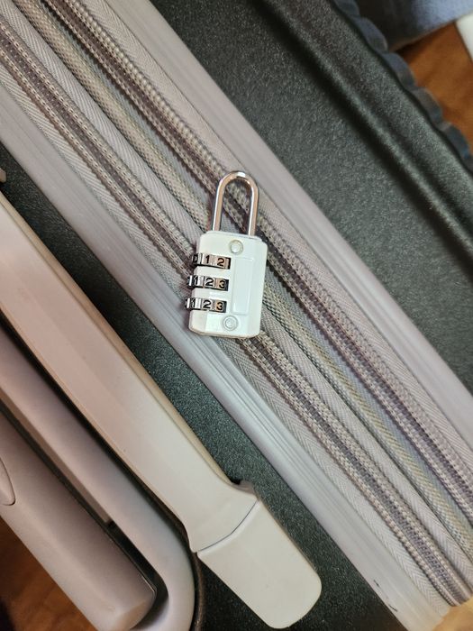 Дорожня валіза , дорожний чемодан,  валіза на колесах