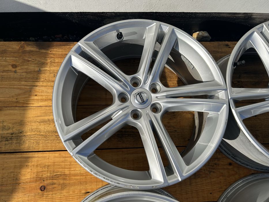 (F3) ALUFELGI 18” 5x108 VOLVO 8J ET 42 (S60, V60, S90, V90, XC60, XC40) oryginał