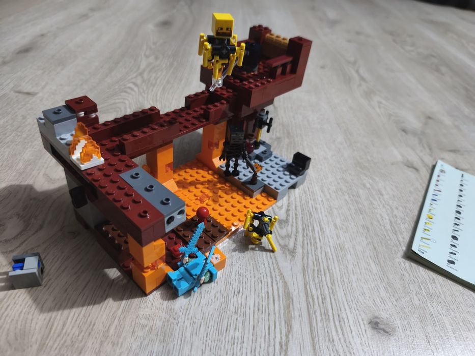 LEGO Minecraft 21154 Most Płomyków