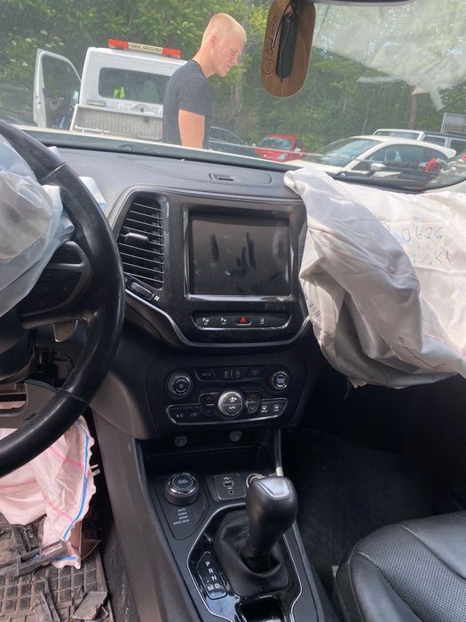 Jeep Cherokee 2.0 benzyna 272 KM 2019r  Automat Uszkodzony