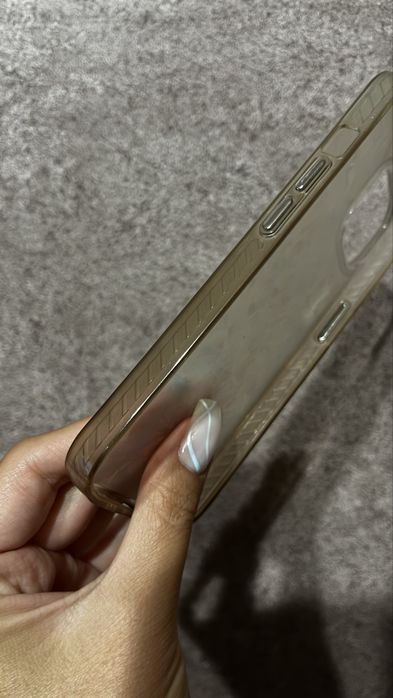 Чохол на iPhone 13