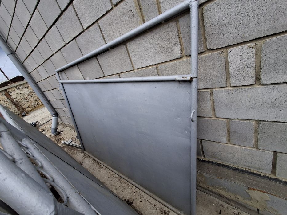 Продам металеві Ворота хвіртка брама метал загальна довжина 4.6 м