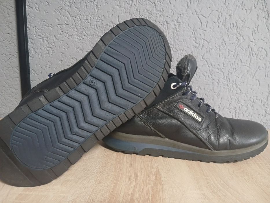 Шкіряні кросовки Adidas 41 .