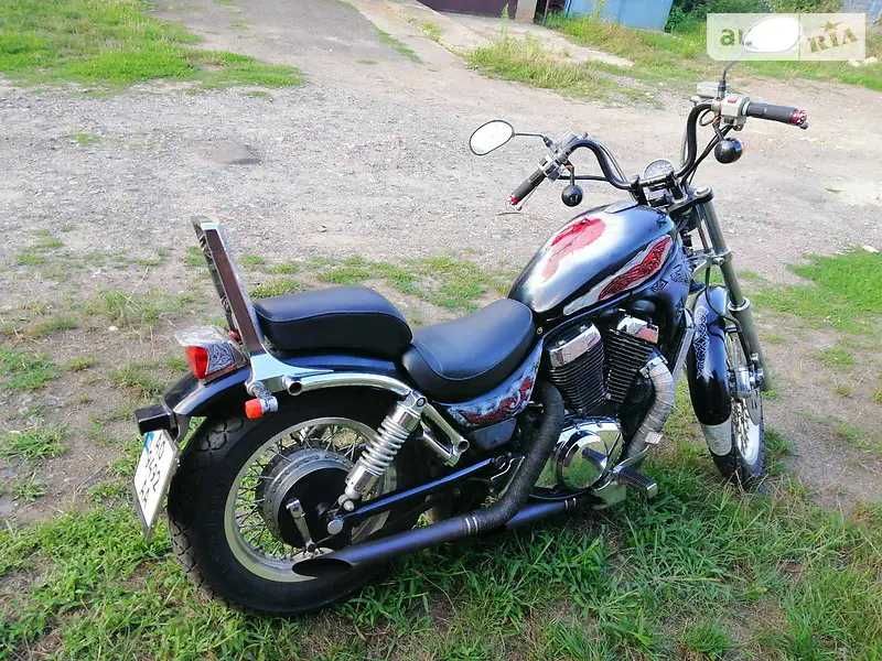 Suzuki intruder 400