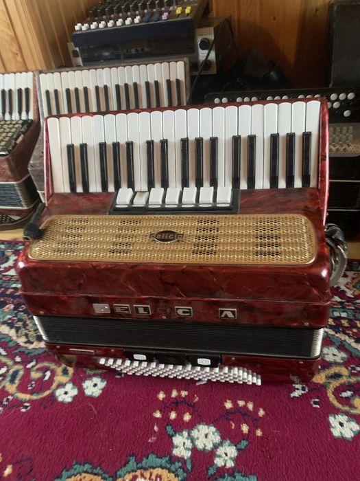 Продається акардеон Delicig