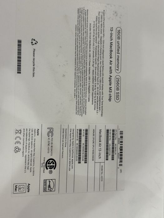 MacBook Air 13 inch 16 GB  / 256 GB SSD