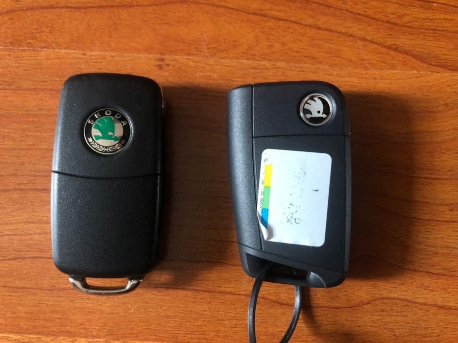 Ключ Skoda Octavia Volkswagen Passat б7/б8 Golf 7 Mazda оригіна Європа