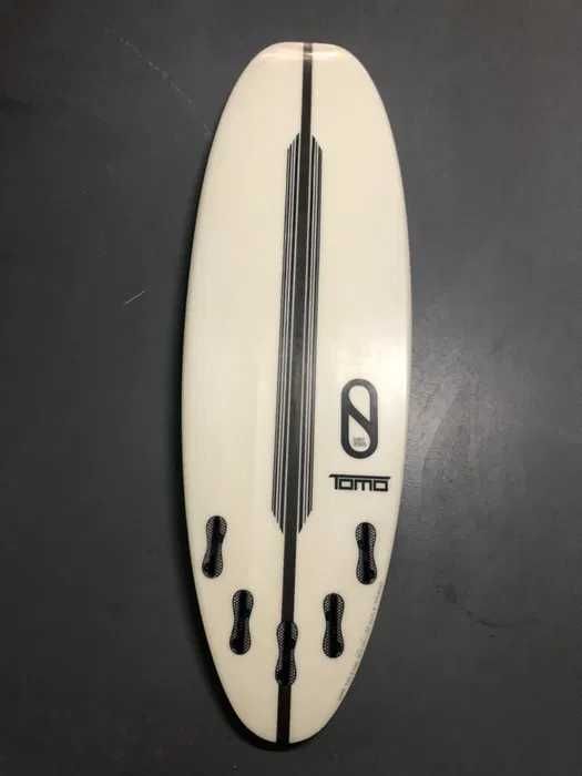 Prancha Firewire Omni 5'2 (24L) + Prancha Flowt Marshmellows 5'6 (31L)