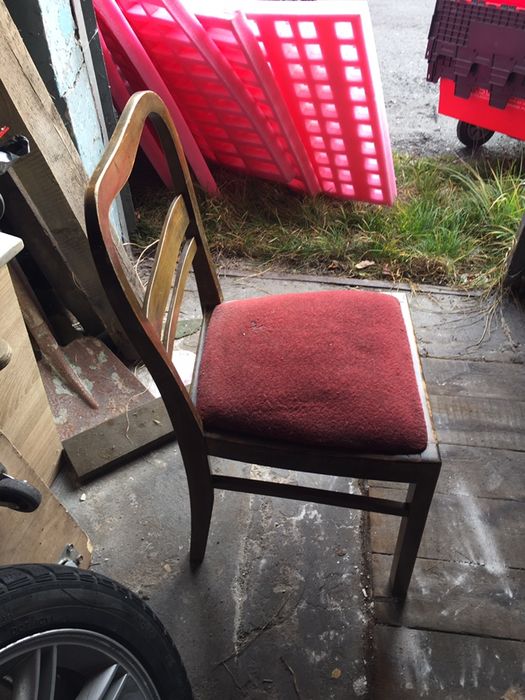 Stare krzesło przedwojenne