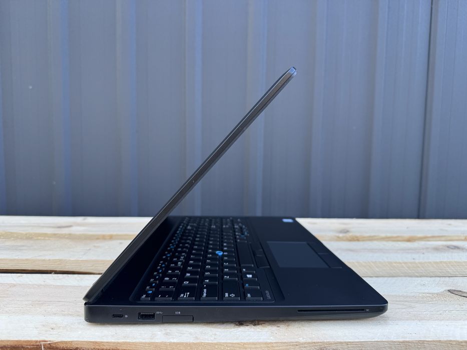 16GB/NVMe 512GB/Dell Latitude 5580/i5-6300U/15.6" Full HD IPS/200 шт