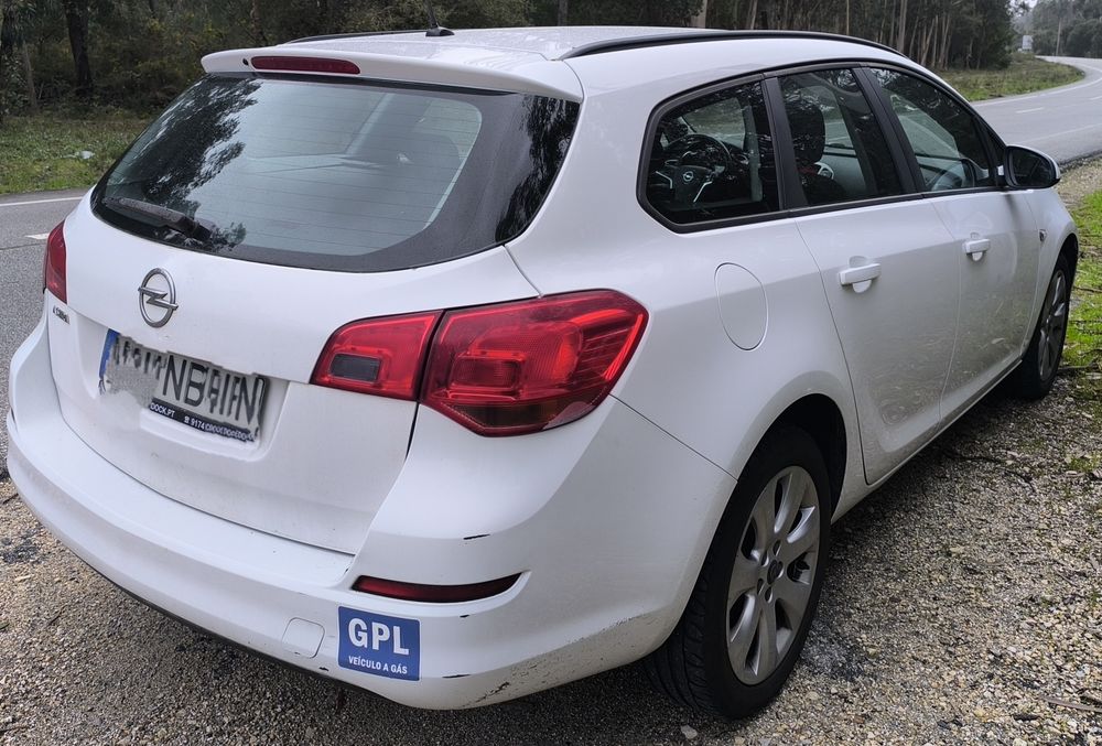 Opel Astra Sports Tourer J, 1.4 100cv - GPL - 2012