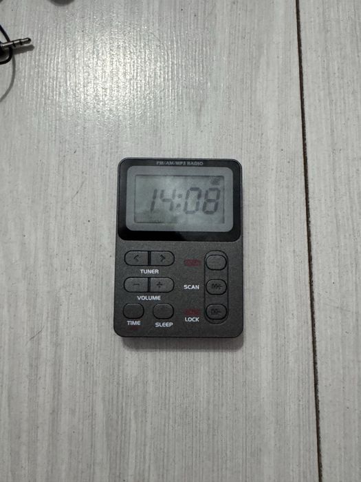 Radio z Usb i sluchawkami . Zegar Alarm.