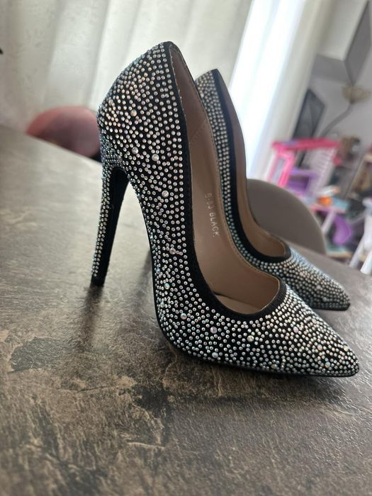 Buty na obcasie szpilki świecące