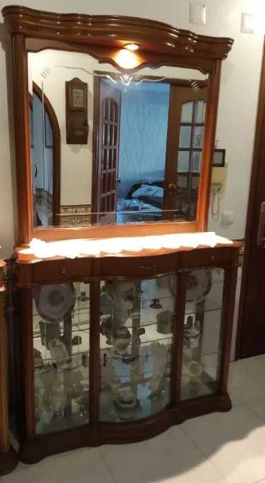 Vitrine com Espelho