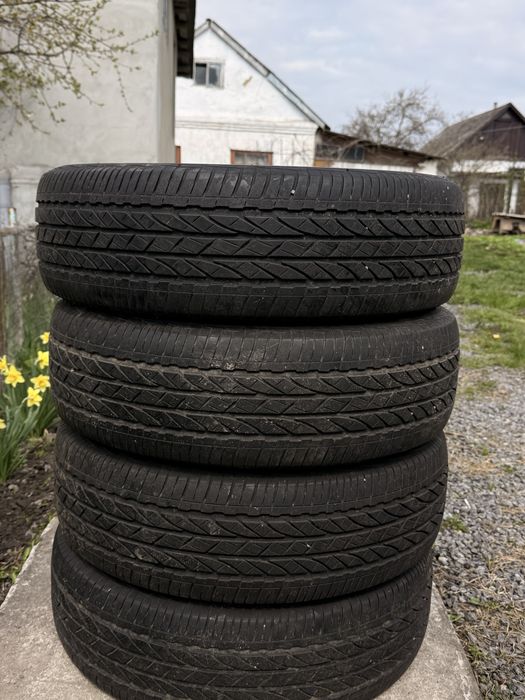 Шини 225/65/17 б/у