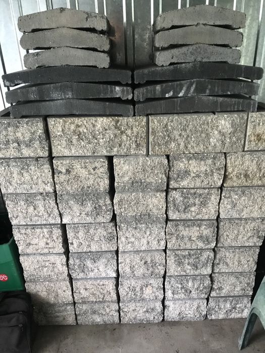 Kamień ogrodzeniowy