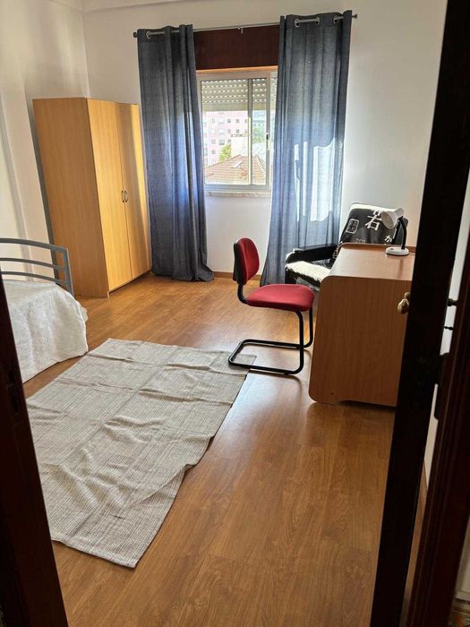 Arrendo quarto a estudante