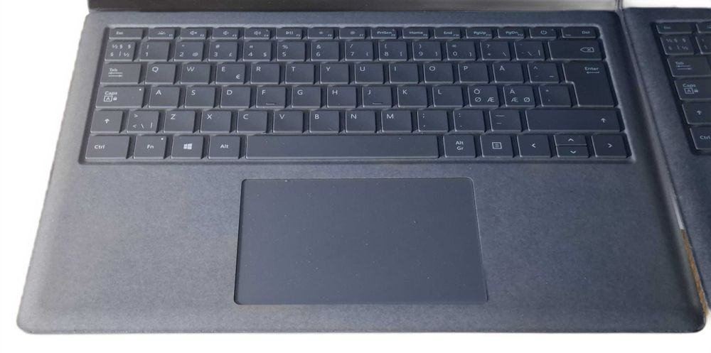 Microsoft Surface Laptop 1950 5 oraz 4 - 2 Sztuki - Intel i5 11 i 12 generacji - Uszkodzone -