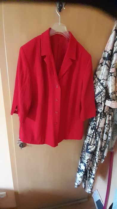 Czerwony żakiet 44/ 46