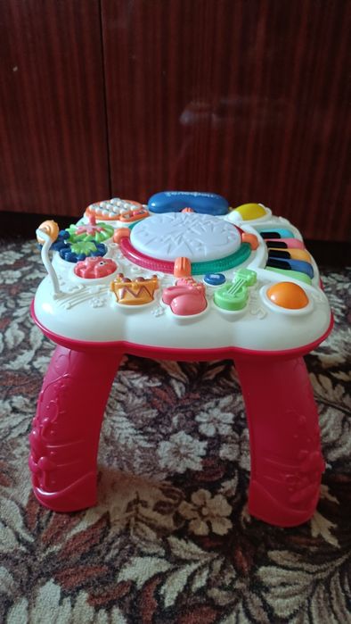 Дитячий розвиваючий ігровий столик