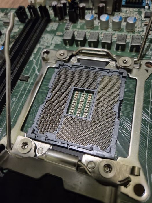 DELL T7810 сокет 2011-3  ( поддержка v3 v4)
