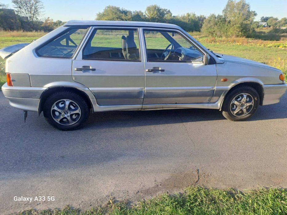 Автомобіль ВАЗ 2114