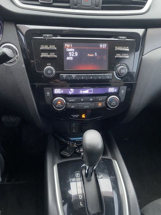 Продам Nissan RogueVE