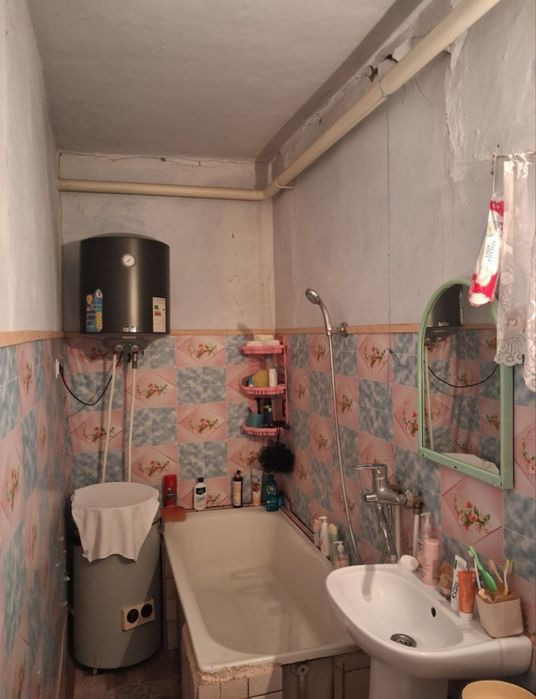Продаж будинку з комунікаціями