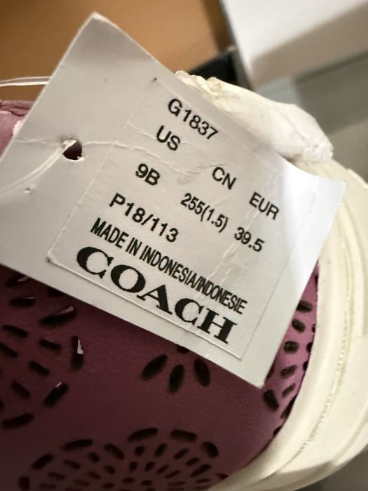 Жіночі сліпони Coach