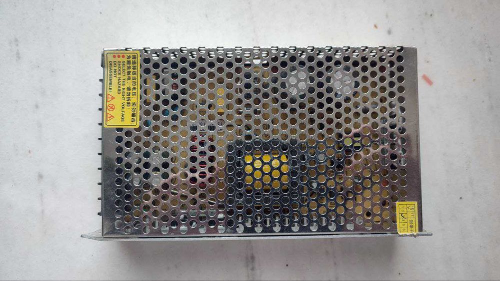 LED панель 1600мм х 960 мм / монохромный монитор